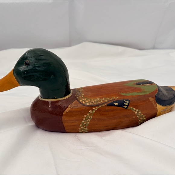 Hand-Painted Wooden Duck Wall Decor - Green and Brown - Picture 13 of 16